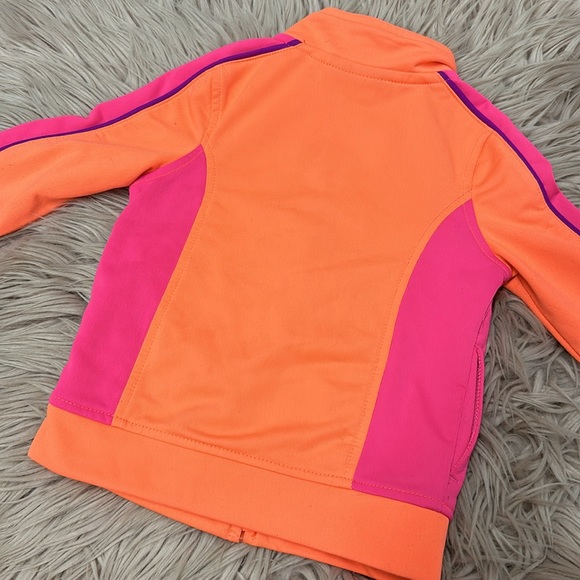 Under Armour Girls Set - Picture 6 of 9